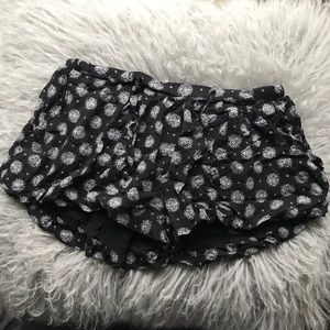 UO Floral Shorts 🌸